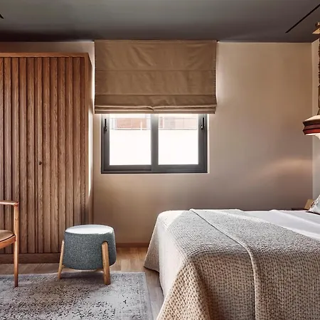 Cama Luxury Suites Glyfada-3